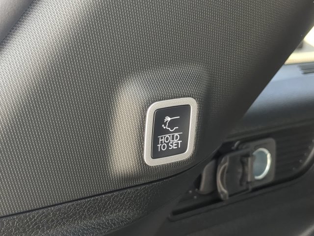 New 2027 Jeep Grand Cherokee Limited RWD image 15