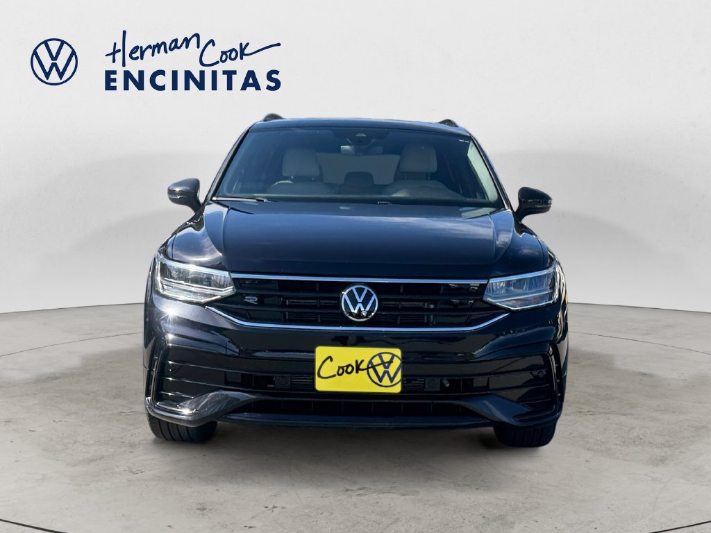 Certified 2024 Volkswagen Tiguan SE R-Line FWD image 8