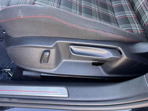 Used 2017 Volkswagen GTI S image 12