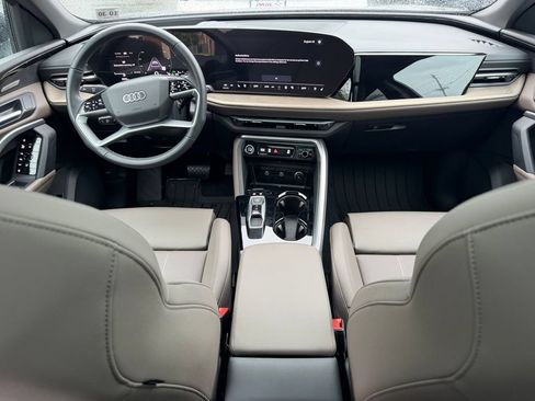 Used 2025 Audi Q5 Premium w/ Premium Plus AWD/4WD image 21