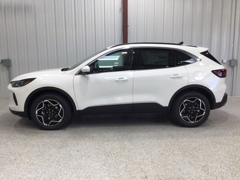 New 2026 Ford Escape Platinum w/ Premium Technology Package image 2