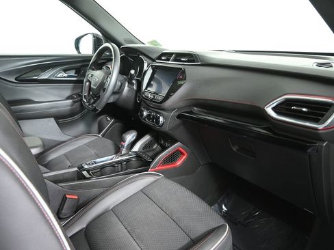 Used 2021 Chevrolet TrailBlazer RS w/ Sun and Liftgate Package AWD/4WD image 14