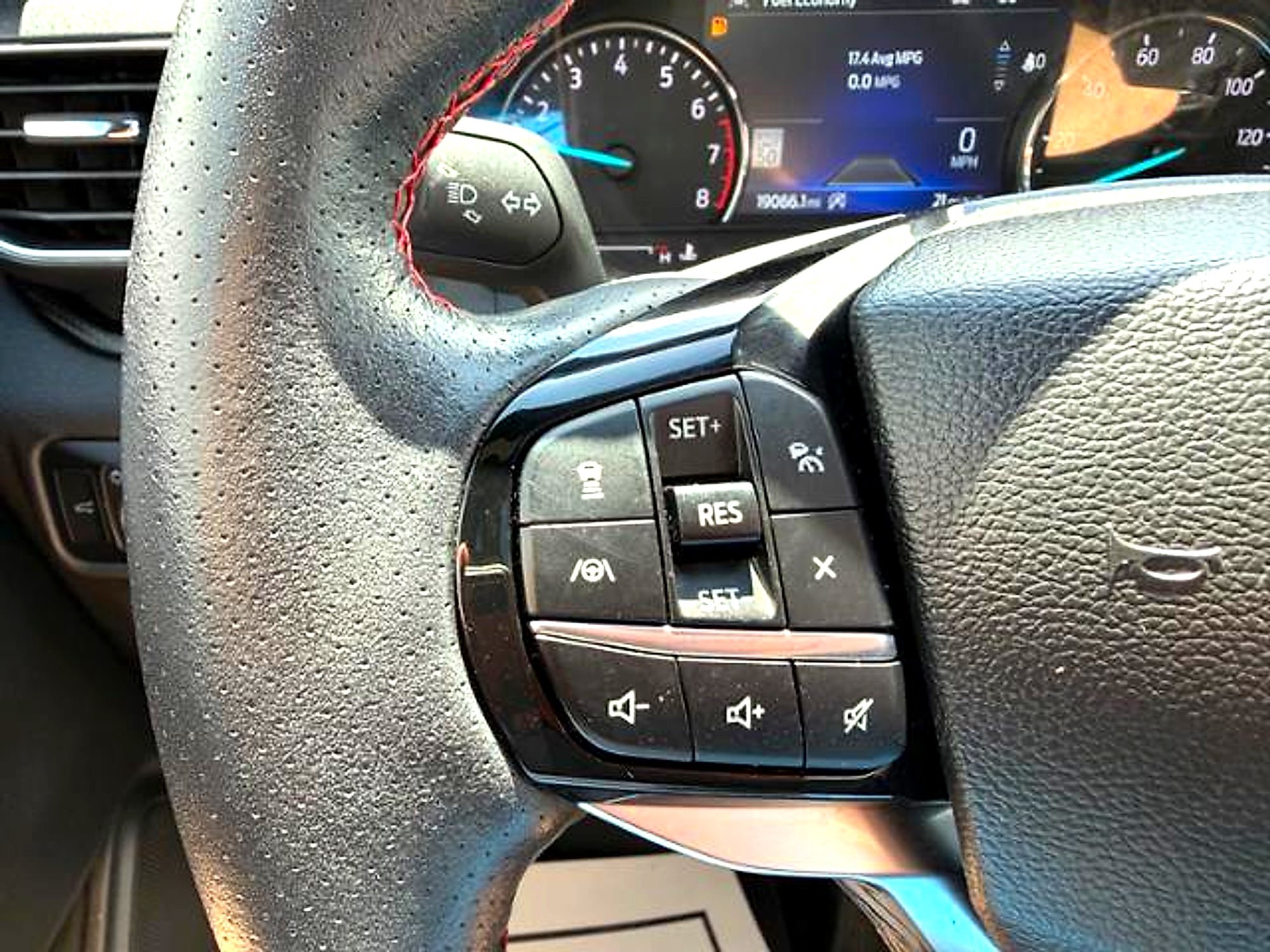 Used 2023 Ford Explorer ST-Line w/ Class IV Trailer Tow Package AWD/4WD image 14
