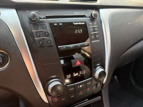 Used 2010 Suzuki Kizashi GTS FWD image 18