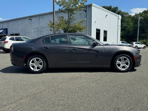 Used 2022 Dodge Charger SXT RWD image 6