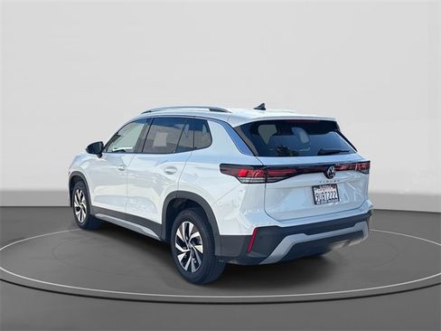 Certified 2025 Volkswagen Tiguan S image 3