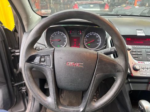 Used 2010 GMC Terrain SLE image 18