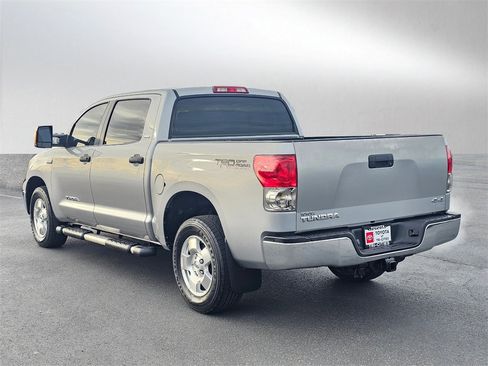 Used 2008 Toyota Tundra 4x4 CrewMax image 3