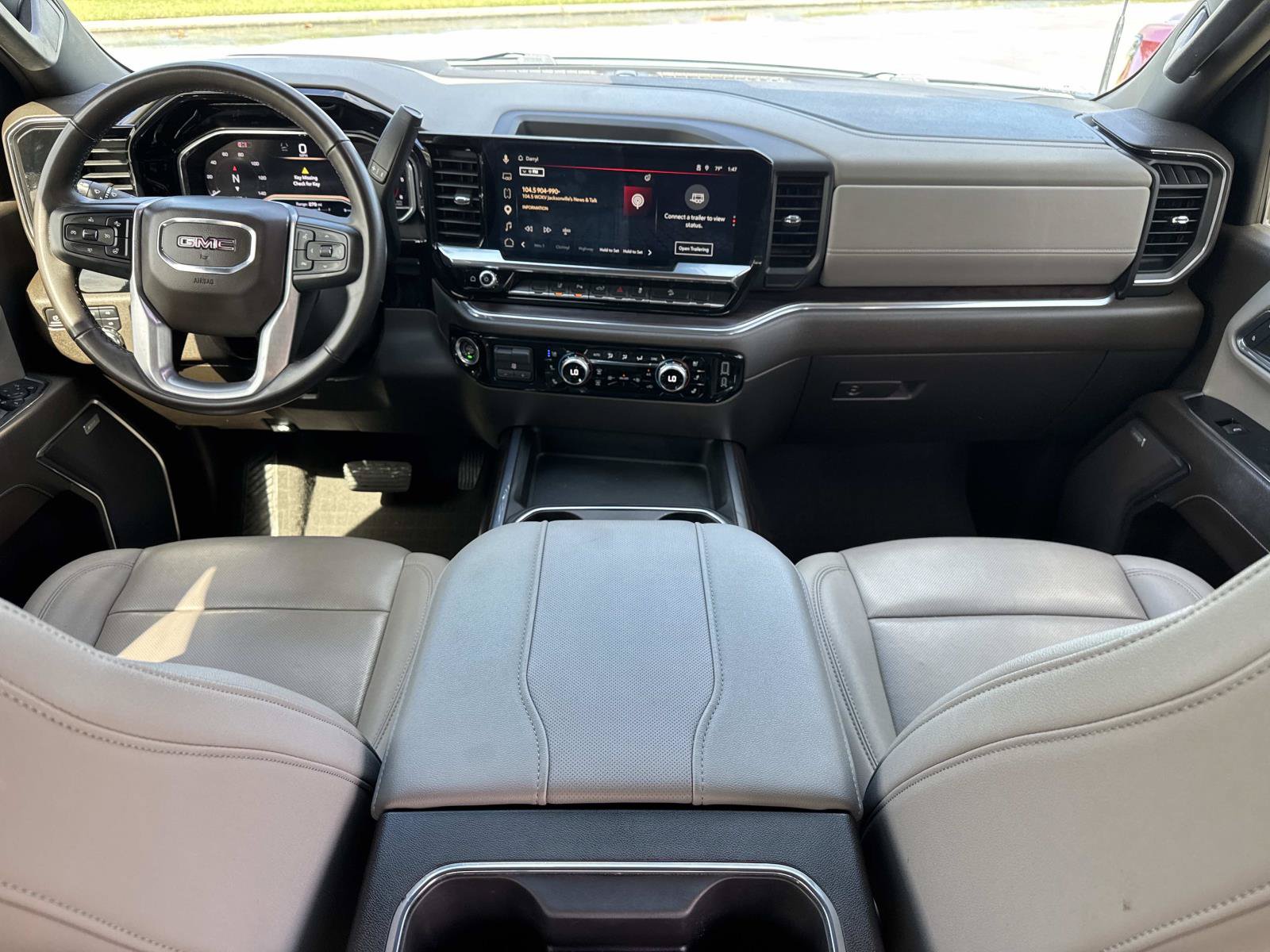 Used 2024 GMC Sierra 3500 SLT w/ SLT Premium Package AWD/4WD image 27