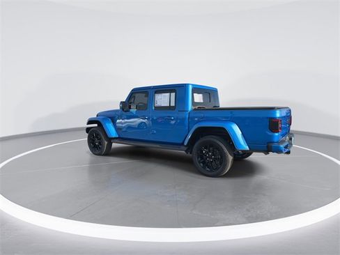 Used 2022 Jeep Gladiator Overland image 6
