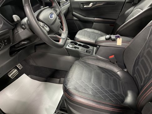 Used 2023 Ford Escape ST-Line Elite w/ Premium Technology Package image 10