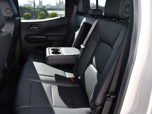 New 2026 GMC Canyon Elevation w/ Convenience Package image 21