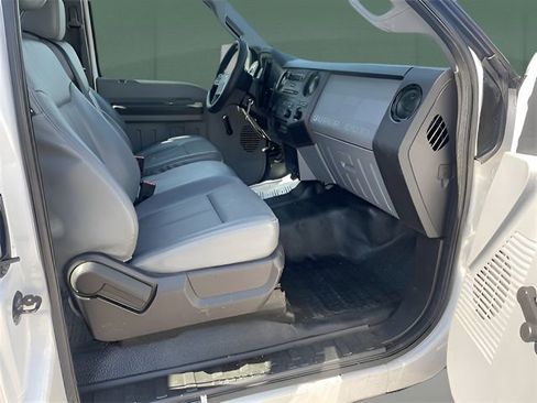 Used 2013 Ford F550 4x4 SuperCab Super Duty w/ Payload Upgrade Pkg image 26