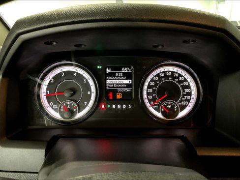 Used 2024 RAM 1500 Classic SLT AWD/4WD image 13