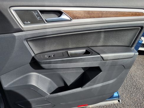 Used 2019 Volkswagen Atlas SEL Premium image 19