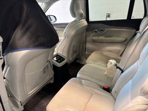 Used 2021 Volvo XC90 T8 Inscription w/ Advanced Package AWD/4WD image 8