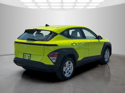 Used 2024 Hyundai Kona SE FWD image 7