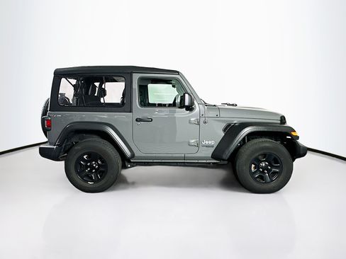 Used 2021 Jeep Wrangler Sport AWD/4WD image 10
