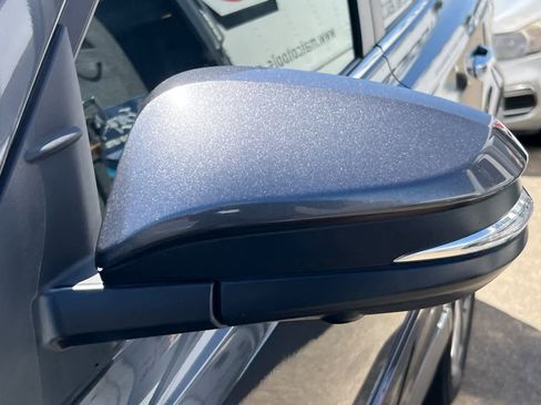 Used 2017 Toyota RAV4 Limited image 9