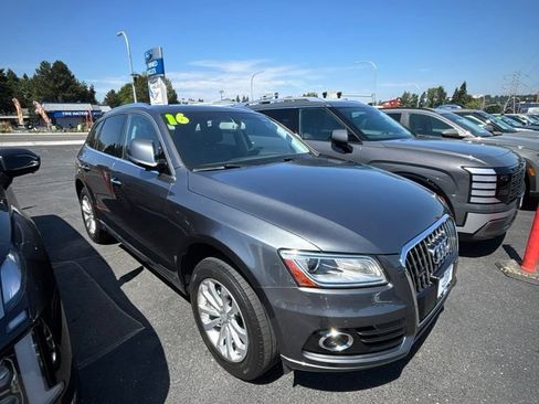 Used 2016 Audi Q5 2.0T Premium Plus w/ Technology Package AWD/4WD image 3