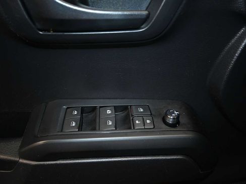 Used 2022 Toyota Tacoma SR AWD/4WD image 16