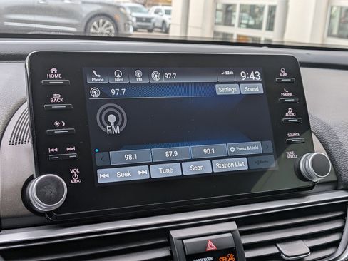 Used 2021 Honda Accord Touring image 21