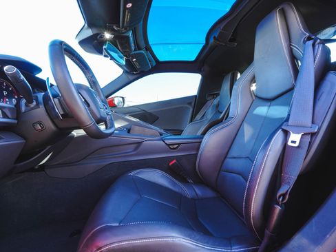 Used 2021 Chevrolet Corvette Stingray Coupe w/ Engine Appearance Package image 25