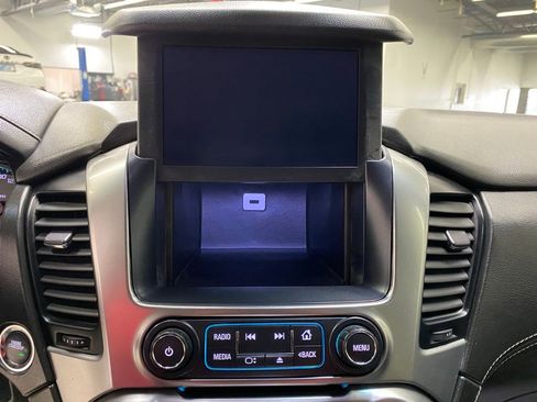 Used 2019 Chevrolet Suburban Premier image 34