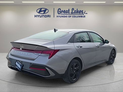 New 2026 Hyundai Elantra SEL Sport Premium FWD image 5
