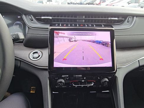 New 2025 Jeep Grand Cherokee Laredo image 20