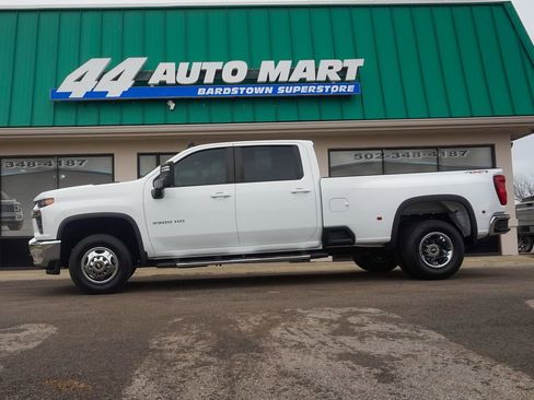 Used 2022 Chevrolet Silverado 3500 LT w/ Convenience Package AWD/4WD image 5