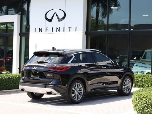 Certified 2025 INFINITI QX50 Luxe image 4