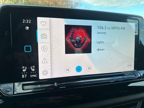 New 2026 Volkswagen Atlas Cross Sport SE image 9