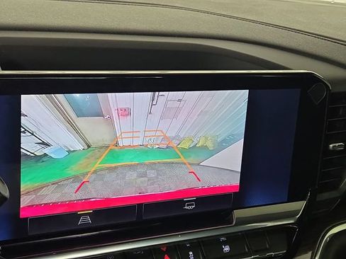 Used 2024 Chevrolet Silverado 1500 LT image 18