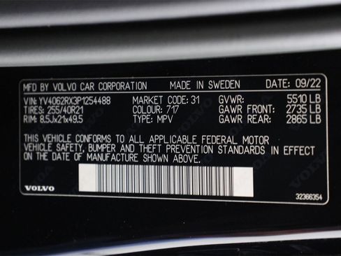 Certified 2023 Volvo XC60 B6 Ultimate w/ Protection Package Premier image 16