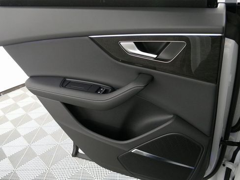 New 2026 Audi Q8 Premium Plus image 24