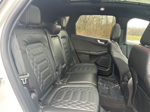 Used 2023 Ford Escape ST-Line Elite w/ Premium Technology Package image 24