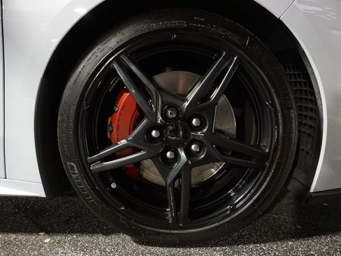 Used 2021 Chevrolet Corvette Stingray Preferred Cpe w/ Z51 Performance Package image 16