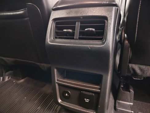 Used 2024 Ford Edge SEL w/ Convenience Package image 32