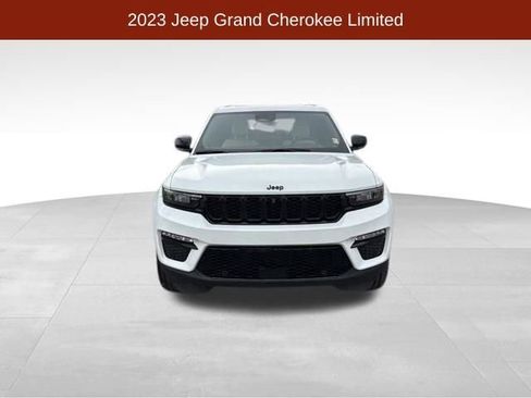 Used 2023 Jeep Grand Cherokee Limited w/ Luxury Tech Group II image 2