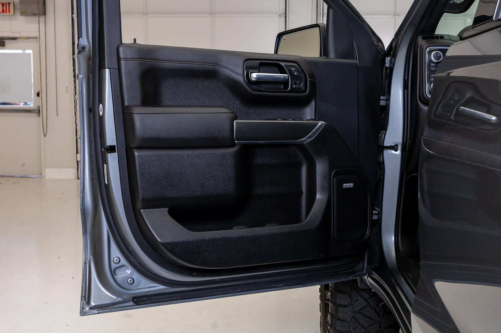 Used 2020 GMC Sierra 1500 AT4 w/ AT4 Premium Package AWD/4WD image 32