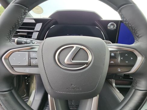 Used 2025 Lexus RX 350 AWD w/ Convenience Package image 9
