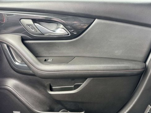 Used 2021 Chevrolet Blazer RS w/ Enhanced Convenience Package image 23