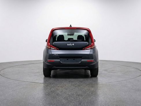 Used 2025 Kia Soul LX w/ LX Technology Package image 7