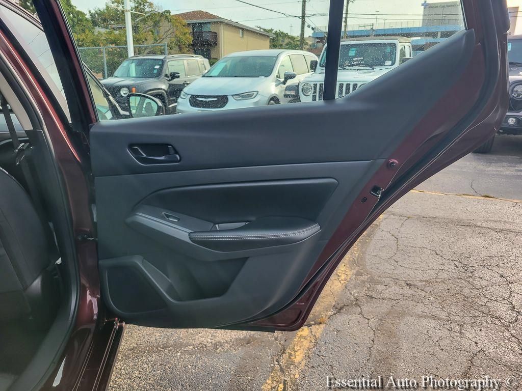 Used 2024 Nissan Altima 2.5 SV FWD image 27