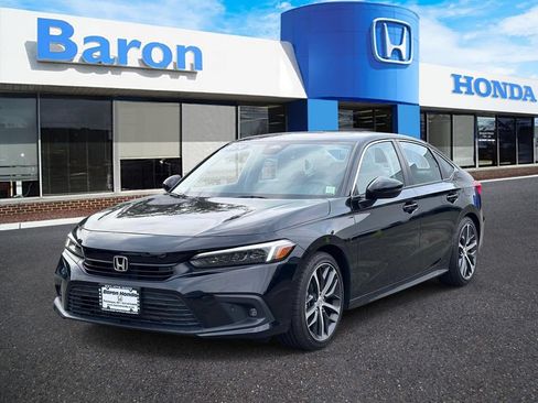 Used 2024 Honda Civic Touring image 2