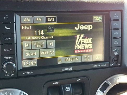 Used 2016 Jeep Wrangler Unlimited Rubicon image 18