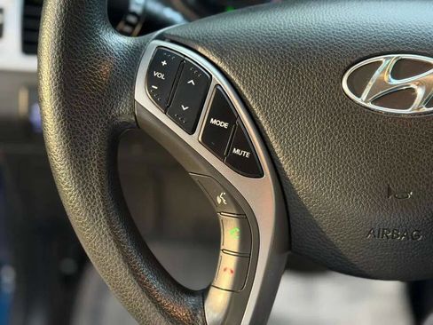 Used 2016 Hyundai Elantra GT FWD image 9