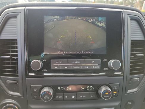 Used 2024 Nissan Titan SV w/ SV Convenience Package image 34