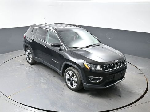 Used 2019 Jeep Compass Limited image 16